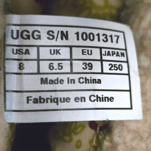 S.  O.  L.  D.    UGG Black Leather Sheepskin Lined Wood Heel Boots size 8 - Picture 9 of 14